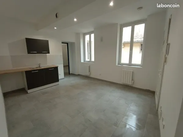 Particulier loue T3 en centre-ville de Carpentras