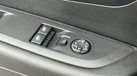 Peugeot 208 1.5 BlueHDi 100 Premium — photo 19