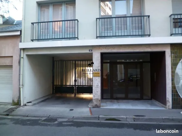 Parking/box 10 m² Pau