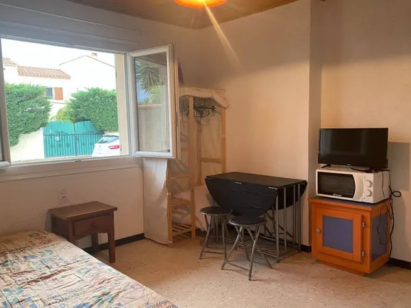 Studio 1 pièce 17 m²