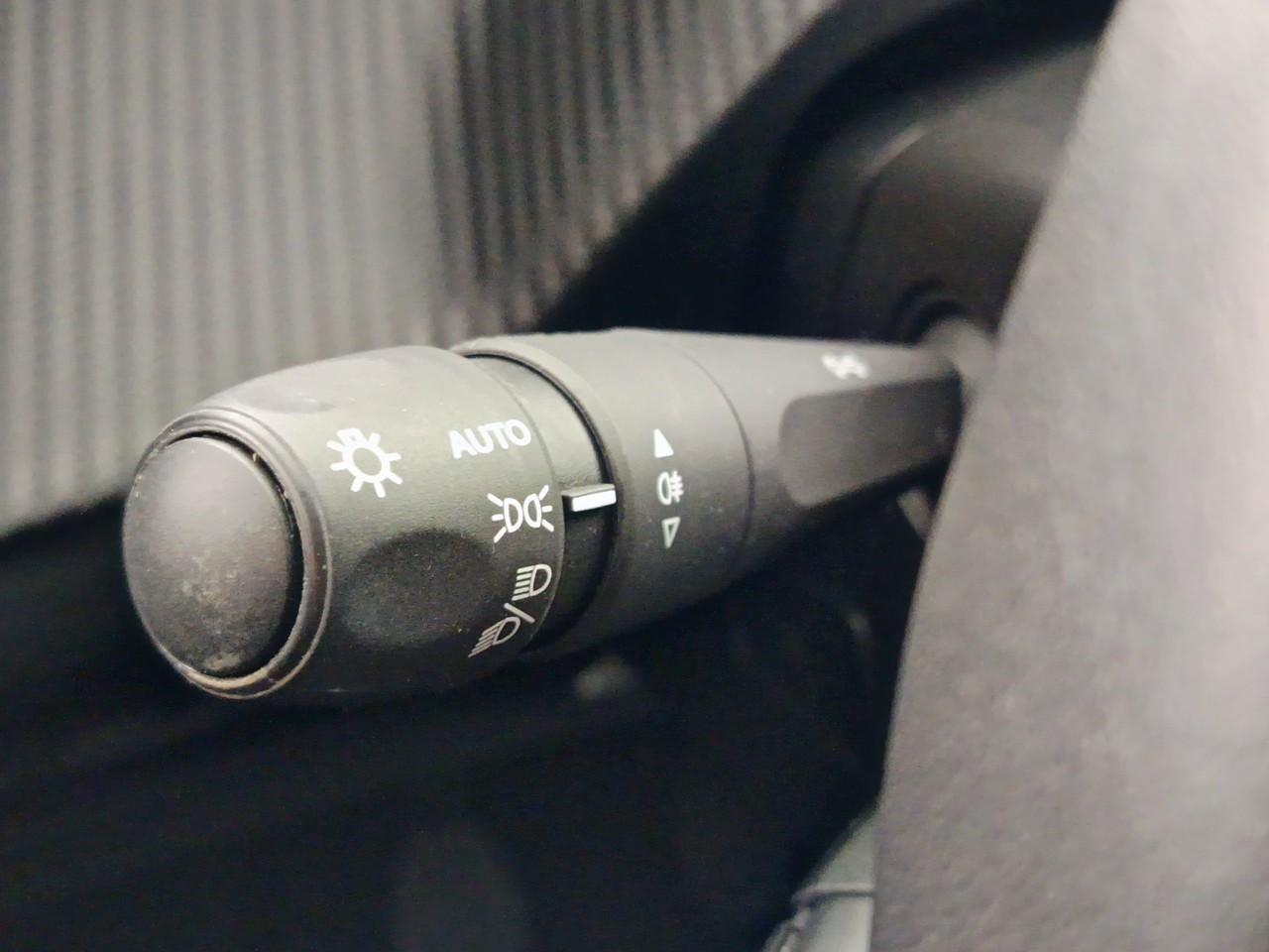 Peugeot 208 100 s&s bvm6 style — photo 24