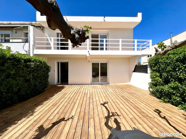 Palavas-les-Flots - T4 meublé 75 m² en RDC, terrasse ~40 m², vue mer imprenable