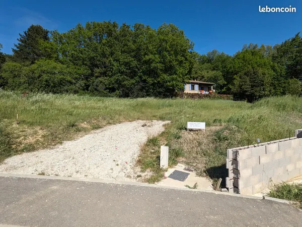 Parcelle viabilisée à Saint Marcel les Sauzet