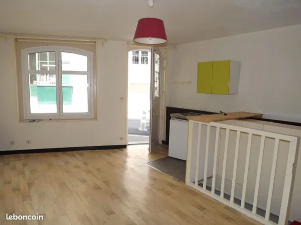 Studio 1 pièce 27 m²