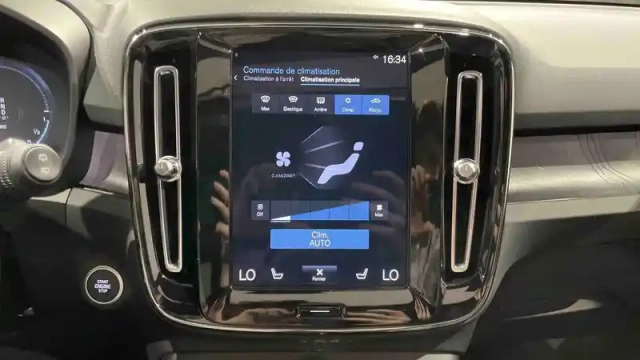 Volvo Xc40 t4 recharge 129+82 ch dct7 — photo 22