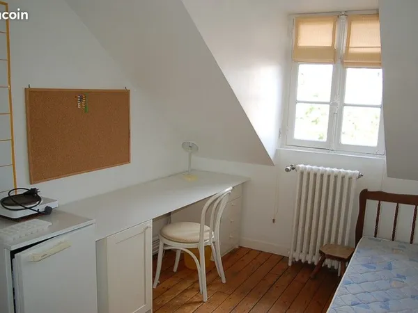 Chambre d'étudiant COMPIEGNE