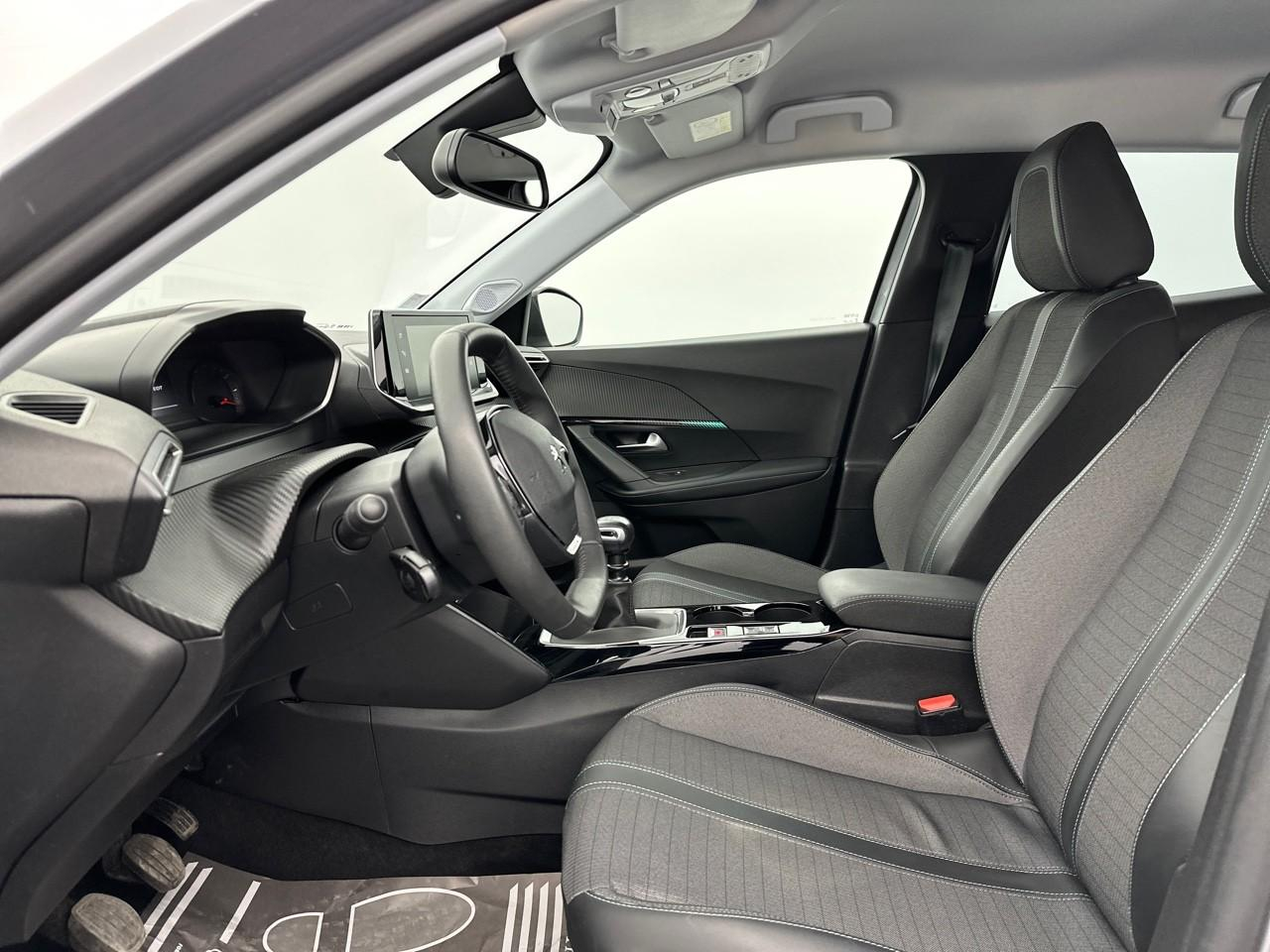 Peugeot 2008 puretech 130 s&s bvm6 allure — photo 9