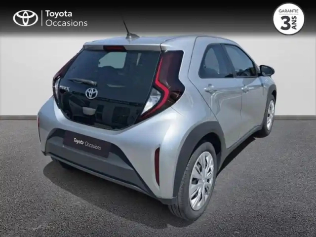 Toyota Aygo X 1.0 vvt-i 72ch dynamic s-cvt — photo 2