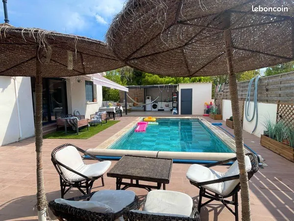 Villa 4 faces de plain-pied - 135 m² - 5 chambres - Piscine - Terrain 510 m²