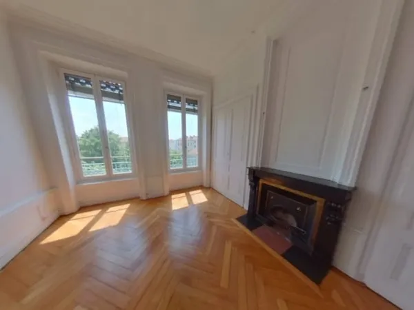 APPARTEMENT 3 PIECES LYON 1ER
