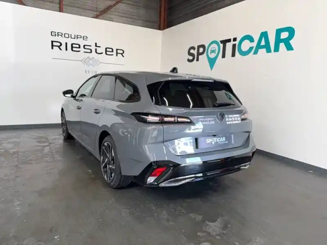 Peugeot 308 sw hybrid 145 e-dcs6 — photo 16