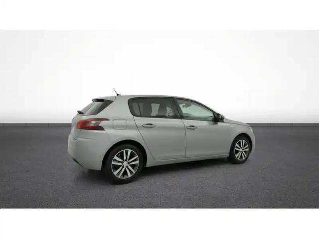 Peugeot 308 puretech 110ch s&amp;s bvm6 — photo 9