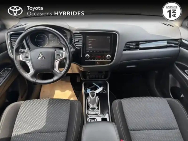 Mitsubishi Outlander phev twin motor business 4wd — photo 8