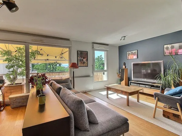 Appartement Thonon Les Bains 4 pièce(s) 93.72 m2 (116,56m2 utile)