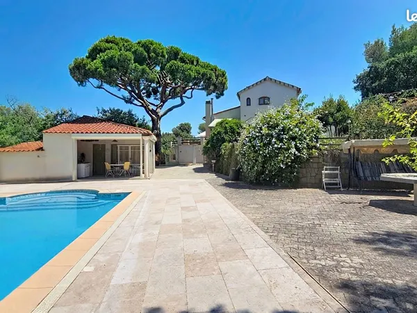 Villa 4 pièces 133 m²