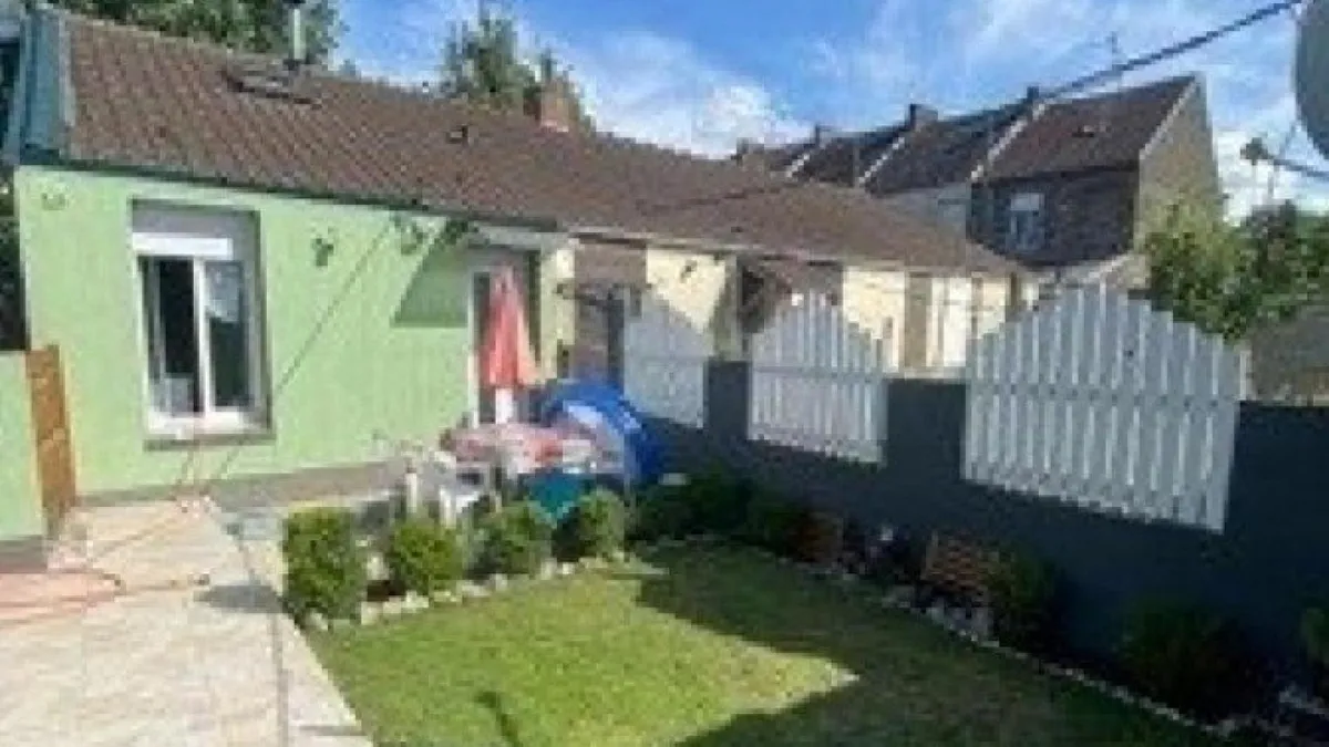 Photo 1