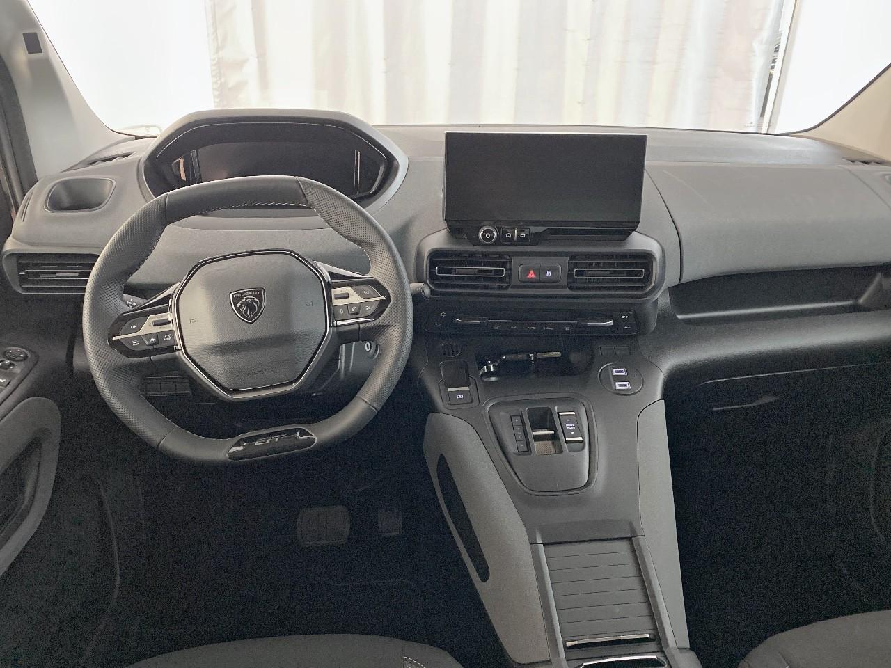 Peugeot Rifter m diesel 130 ch automatique 5pl gt — photo 8