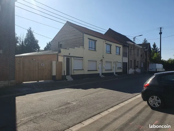 Immeuble de 4 maisons rénovées à DOUVRIN- 37 200 /an - rendement 11,45 %