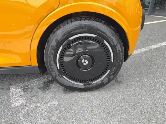 Renault Twingo e-tech electrique 80 ch autonomie urbaine — photo 12