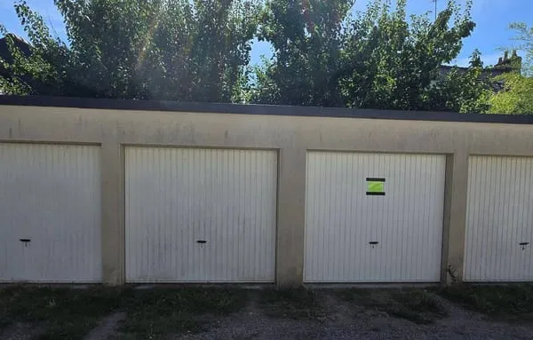 Parking 14 m²