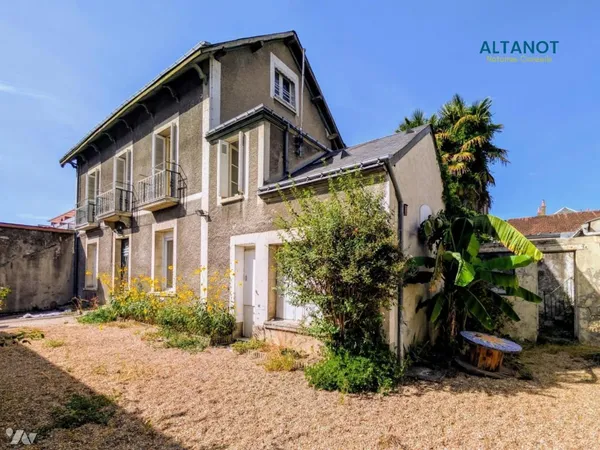 Vends immeuble - 318 m² - Tours 37000