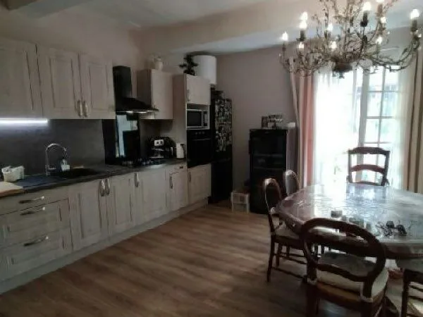 Maison de village avec jardin