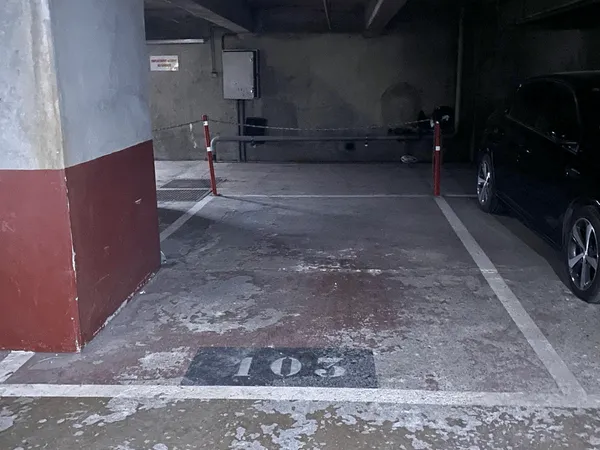 Parking 12 m²
