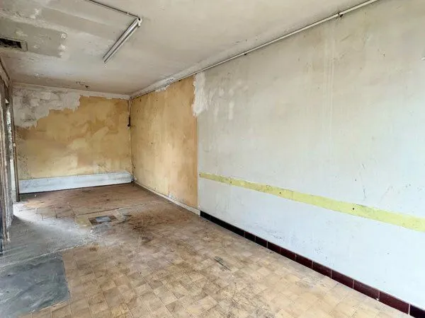 Plateau indépendant à rénover de 20m2 + cave 20m2