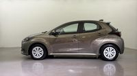 Toyota Yaris 116h Design 5p MY22 — photo 7