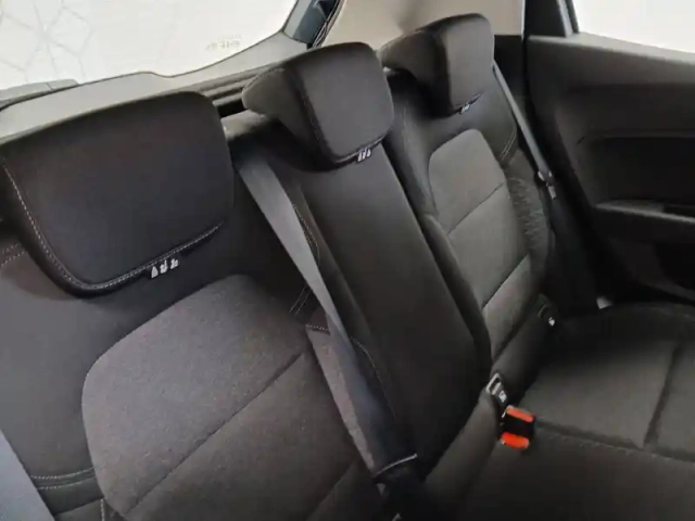 Renault Clio blue dci 85 — photo 19