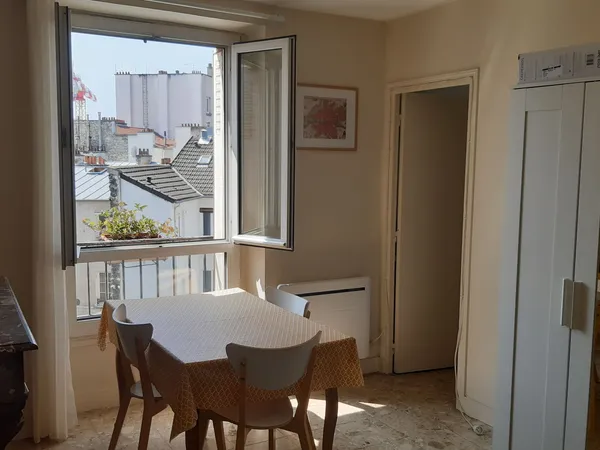 Loue studio meublé Paris XIVe (22m²)
