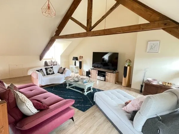Maison de caractère de 290 m² au coeur du bourg (22)