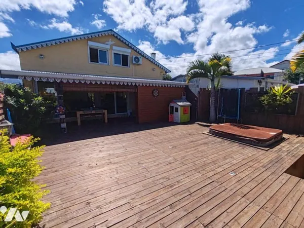 Maison 5 pièces 212 m²