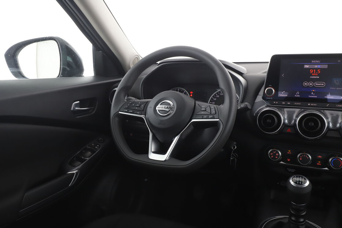 Nissan Juke 1.0 DIG-T Acenta BVM6 — photo 12