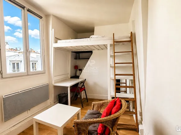 Studio 1 pièce 12 m²