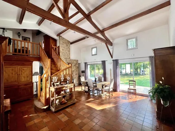 Maison 6 pièces 156 m²