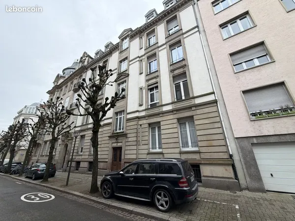 Immeuble 30 pièces 881 m²