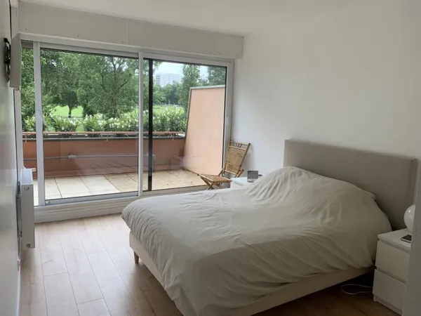 Loue chambre meublée