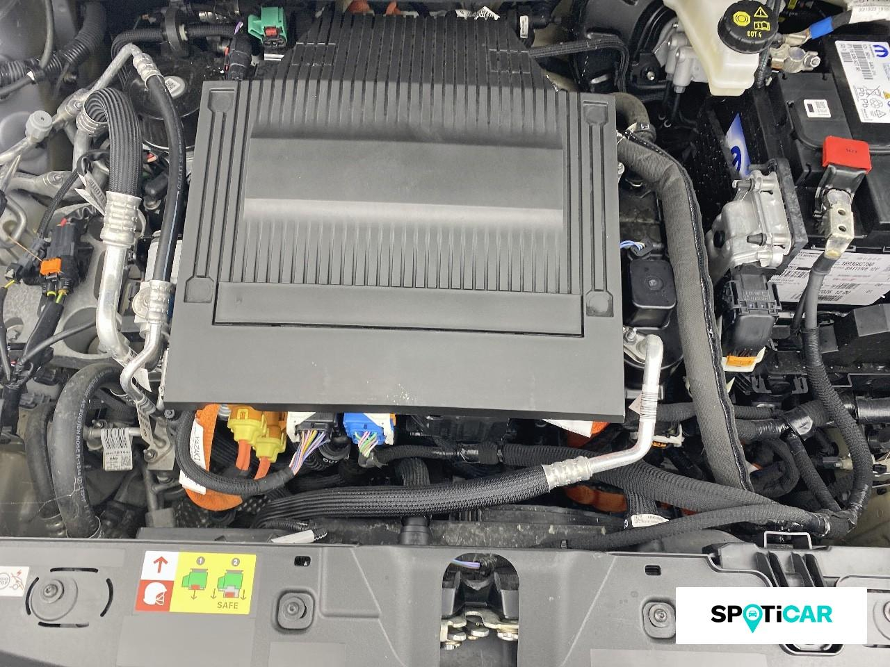Peugeot 2008 e-2008 136ch active — photo 20