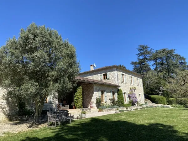 Élégante Maison en Pierre avec Vue Panoramique sur les Pyrén?