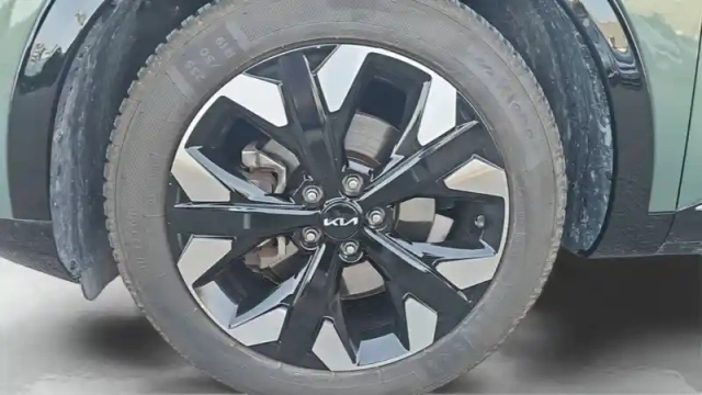 Kia Sportage 1.6 t-gdi 265ch isg hybride rechargeable bva6 4x4 — photo 12