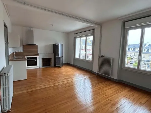 T3 duplex 80m2 non meublé en centre ville[ISIGNY SUR MER]