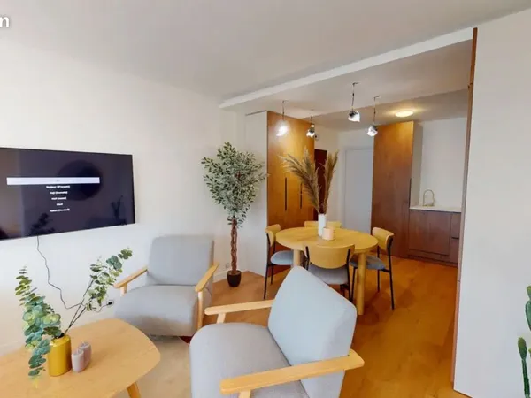 Chambre en colocation meublée 70m² - Salle d'eau privative - Ferney-Voltaire (Proche Genève)
