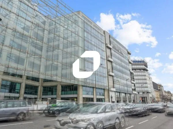 Bureaux 4986 m²