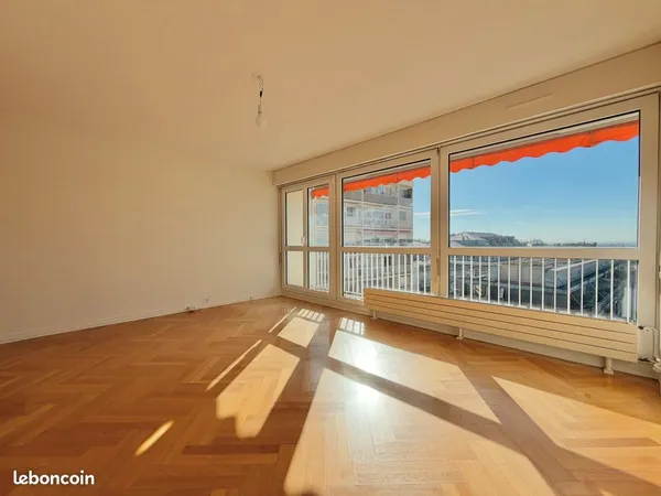 Appartement 2 pièces 47,49 m2 - Paris 20e (Saint-Fargeau) - Lumineux et calme, vue dégagée, balcons,