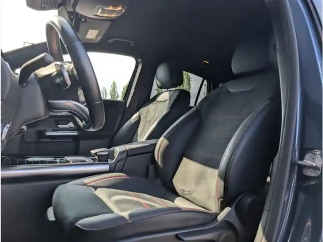 Mercedes Gla 200 — photo 17