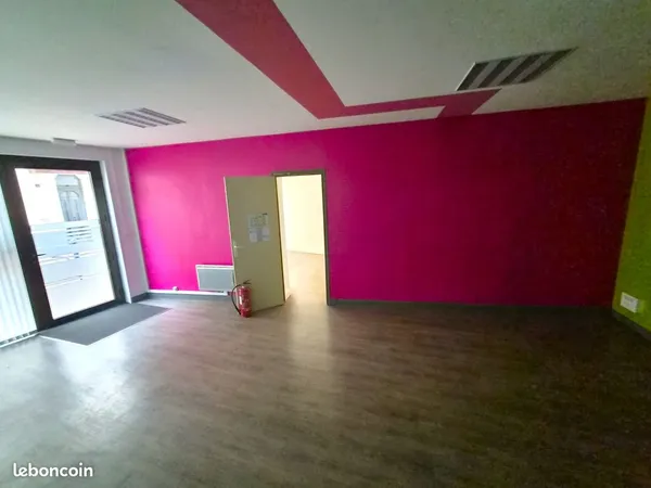 Local professionnel , local bureau arras 50M2