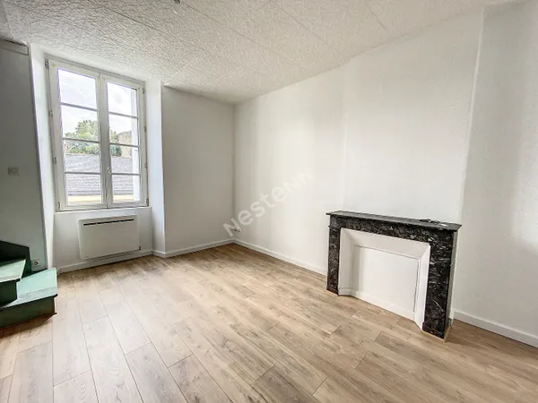 Appartement en duplex 2 chambres situé en centre-ville de Montjean sur Loire