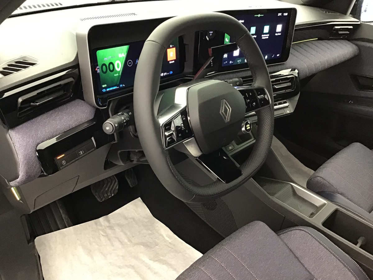 Renault R4 — photo 10