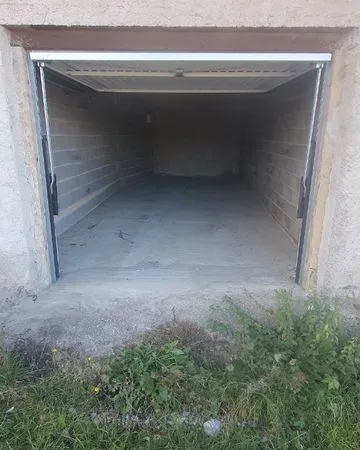 Loue garage/box 26 m2 vigy